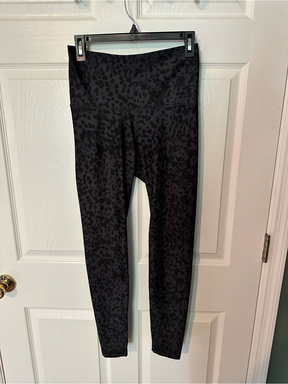 Old Navy Black Leopard Print High-Rise Leggings